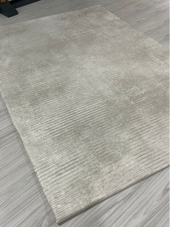 Düz Krem Halı Örtüsü