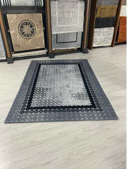 Meryem Siyah Model Halı Örtüsü