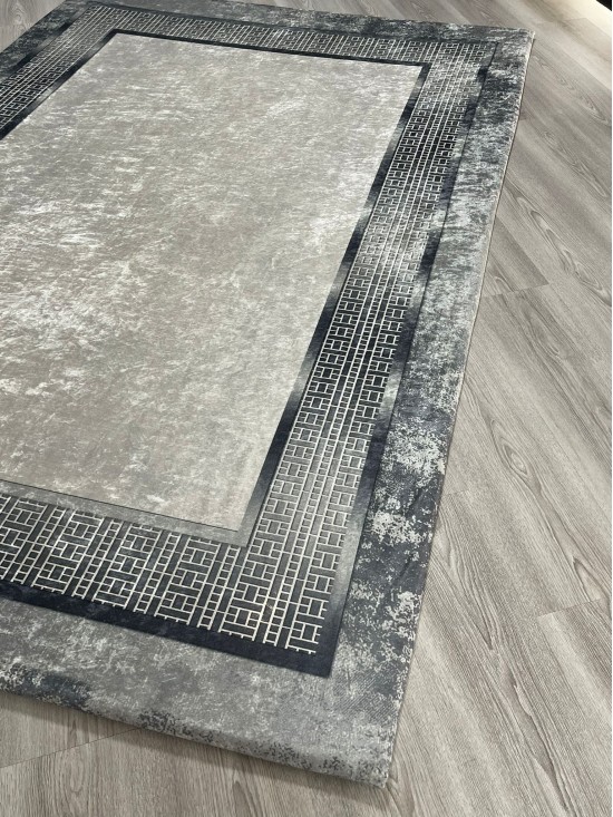 Yeni Yıl Gri Halı Örtüsü