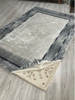 Yeni Yıl Gri Halı Örtüsü