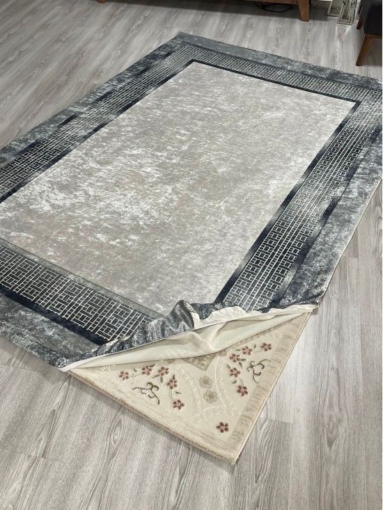 Yeni Yıl Gri Halı Örtüsü