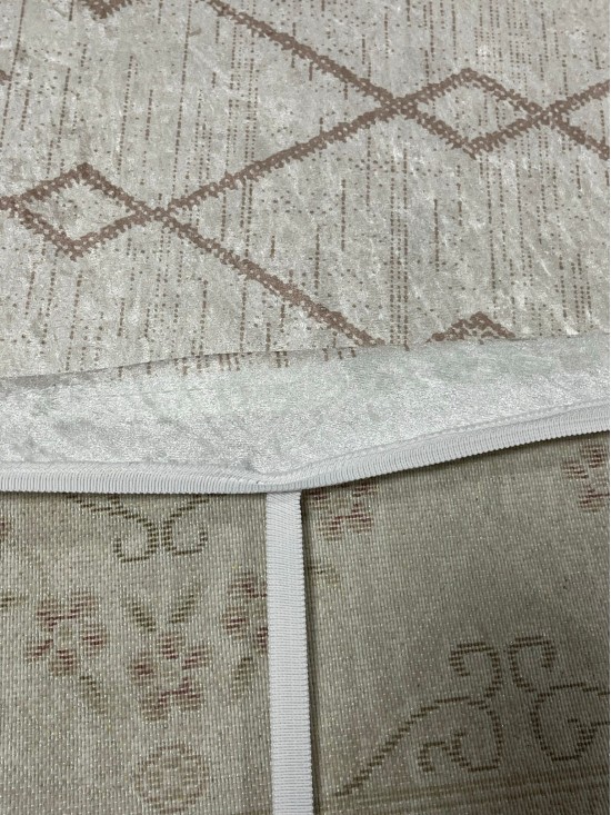 Baklava Desenli Krem Halı Örtüsü