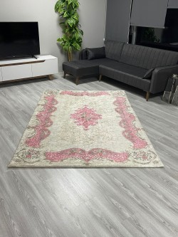 Türkan Pembe Halı Örtüsü