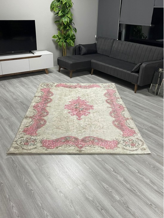 Türkan Pembe Halı Örtüsü